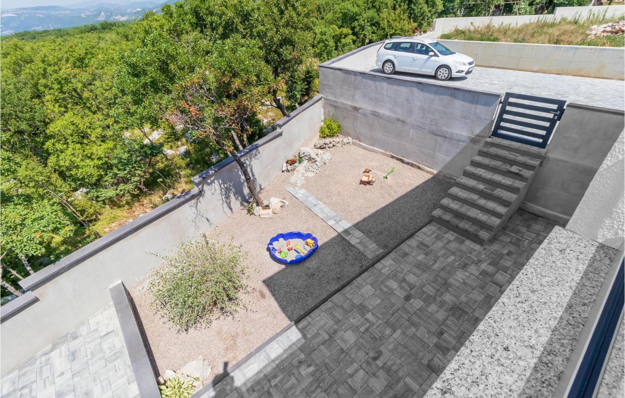Pet Friendly Home In Smrika With Kitchen المظهر الخارجي الصورة
